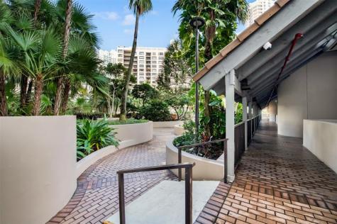 520 E Brickell Key Drive Unit Bh25 Miami FL 33131