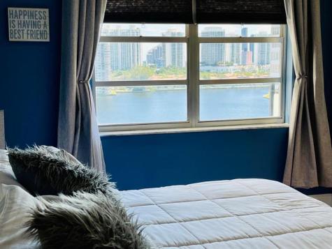 2750 NE 183rd Street Aventura FL 33160