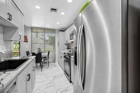 7520 La Paz Court Boca Raton FL 33433