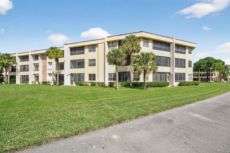 7520 La Paz Court Boca Raton FL 33433