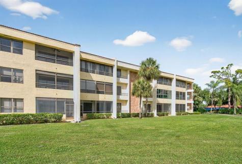 7520 La Paz Court Boca Raton FL 33433