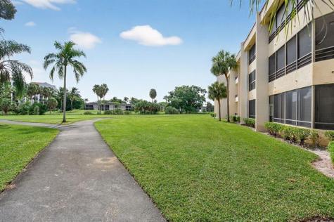 7520 La Paz Court Boca Raton FL 33433