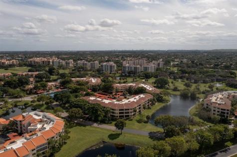 7520 La Paz Court Boca Raton FL 33433