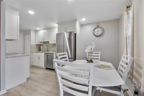 1052 Harwood Deerfield Beach FL 33442