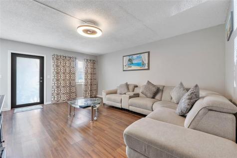 1052 Harwood Deerfield Beach FL 33442