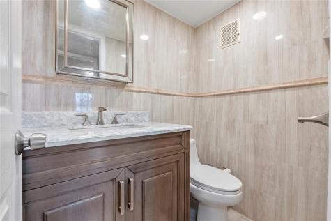 1052 Harwood Deerfield Beach FL 33442