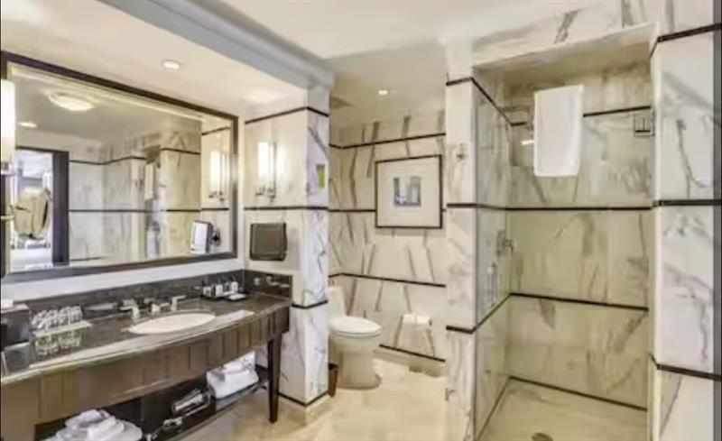 4391 Collins Avenue Miami Beach FL 33140