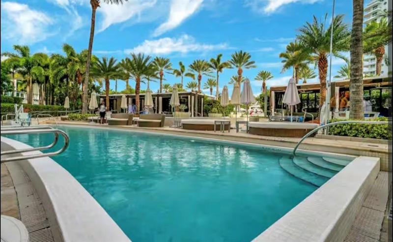 4391 Collins Avenue Miami Beach FL 33140