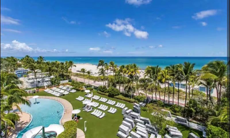 4391 Collins Avenue Miami Beach FL 33140