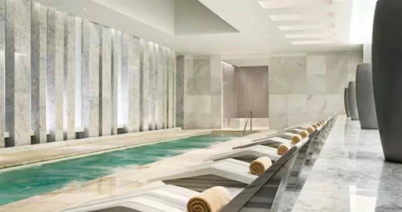 4391 Collins Avenue Miami Beach FL 33140