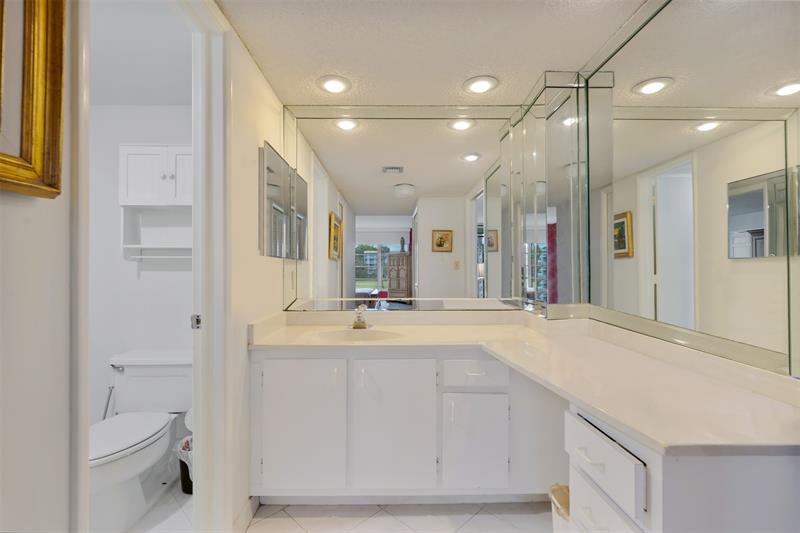 905 Cypress Terrace Pompano Beach FL 33069