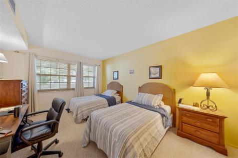 905 Cypress Terrace Pompano Beach FL 33069