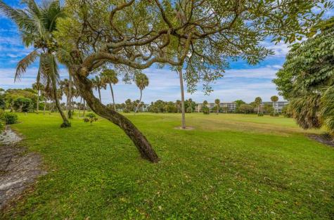 905 Cypress Terrace Pompano Beach FL 33069