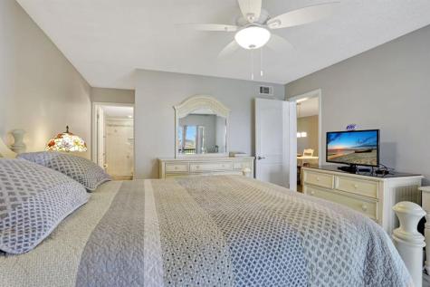 4040 Crystal Lake Drive Deerfield Beach FL 33064