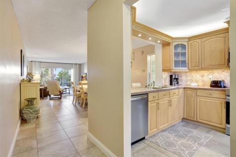 4040 Crystal Lake Drive Deerfield Beach FL 33064