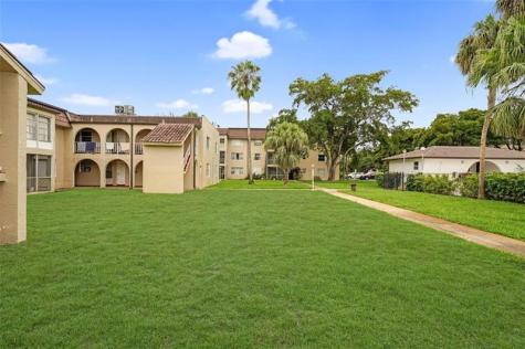 2710 Riverside Drive Coral Springs FL 33065