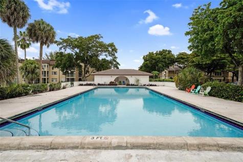 2710 Riverside Drive Coral Springs FL 33065