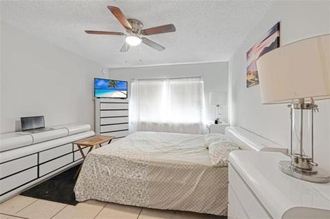 2710 Riverside Drive Coral Springs FL 33065