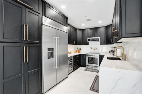 624 NE 29th Drive Wilton Manors FL 33334