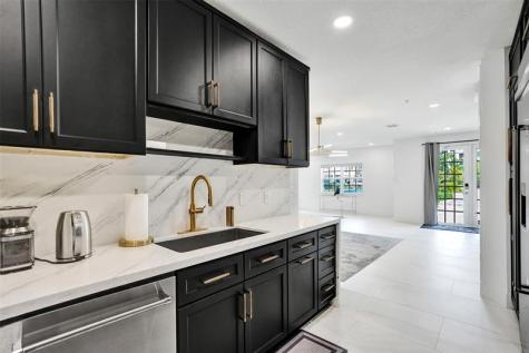 624 NE 29th Drive Wilton Manors FL 33334