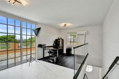 624 NE 29th Drive Wilton Manors FL 33334