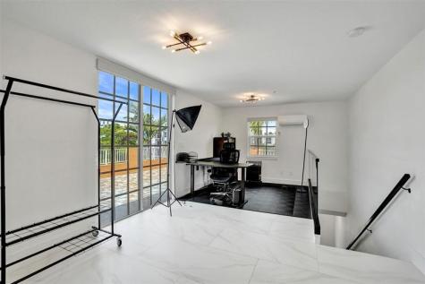 624 NE 29th Drive Wilton Manors FL 33334
