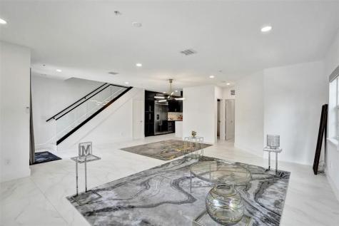 624 NE 29th Drive Wilton Manors FL 33334