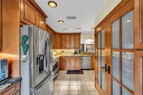 2737 NW 42nd Avenue Coconut Creek FL 33066