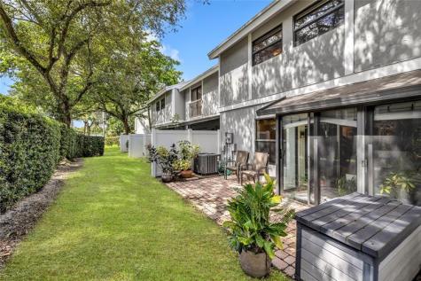 2737 NW 42nd Avenue Coconut Creek FL 33066