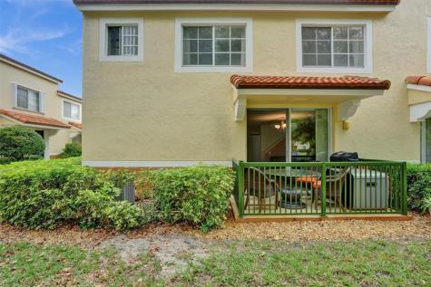 127 Yacht Club Way Hypoluxo FL 33462