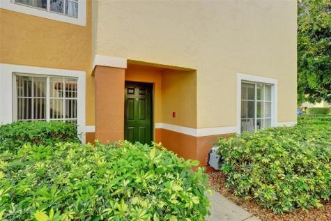 127 Yacht Club Way Hypoluxo FL 33462