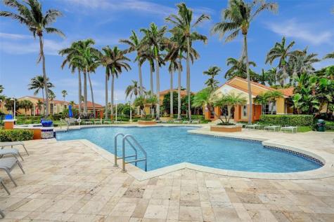 127 Yacht Club Way Hypoluxo FL 33462