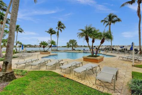 127 Yacht Club Way Hypoluxo FL 33462