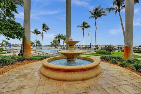 127 Yacht Club Way Hypoluxo FL 33462