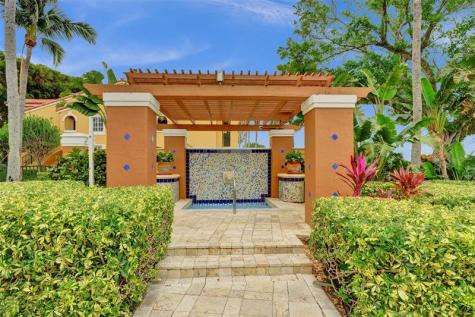 127 Yacht Club Way Hypoluxo FL 33462