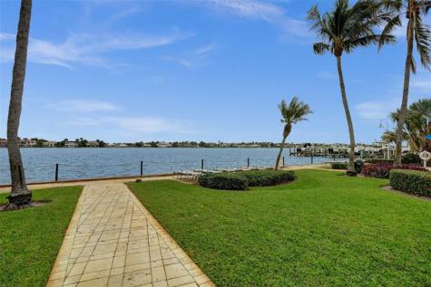 127 Yacht Club Way Hypoluxo FL 33462