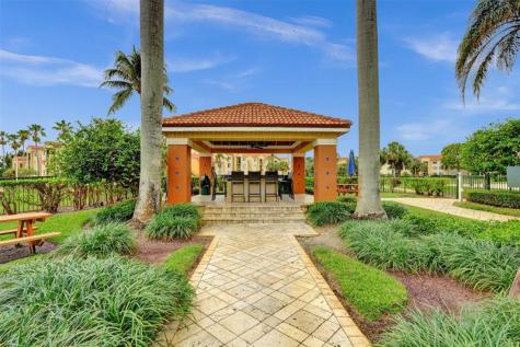 127 Yacht Club Way Hypoluxo FL 33462