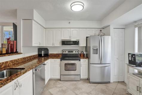 127 Yacht Club Way Hypoluxo FL 33462