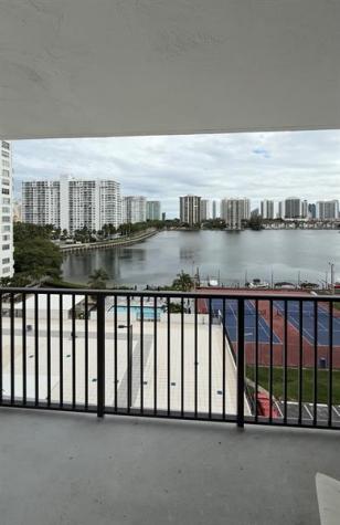 2750 NE 183rd Street Aventura FL 33160