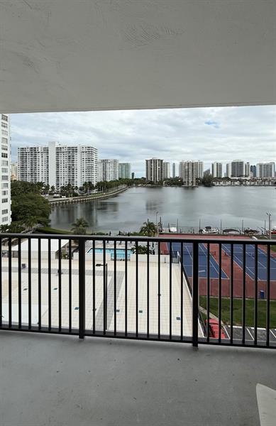 2750 NE 183rd Street Aventura FL 33160