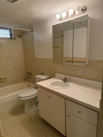 2910 Point East Drive Aventura FL 33160