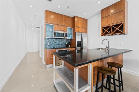 185 SW 7th Street Miami FL 33130