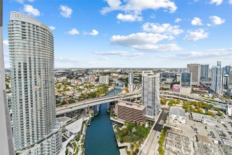 185 SW 7th Street Miami FL 33130