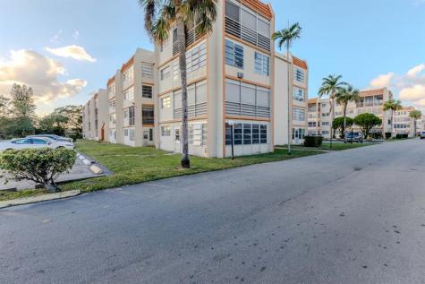 2401 NW 41st Avenue Lauderhill FL 33313