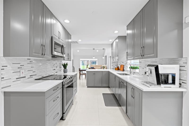 8020 Eastlake Drive # 11a Boca Raton FL 33433