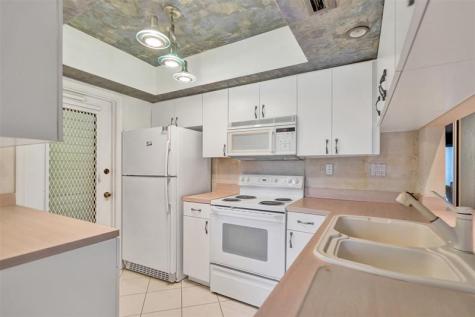 3000 NE 48th Street Fort Lauderdale FL 33308