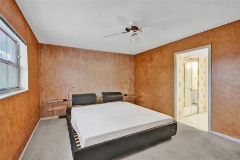 3000 NE 48th Street Fort Lauderdale FL 33308