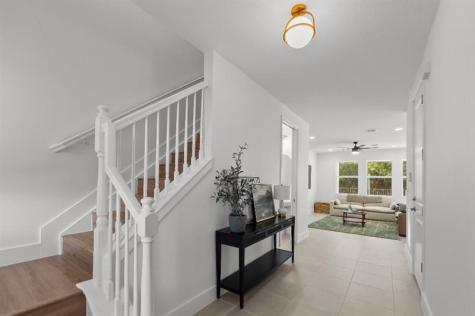 16330 Oakview Drive Loxahatchee FL 33470