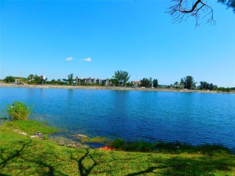 3370 Beau Rivage Drive Pompano Beach FL 33064