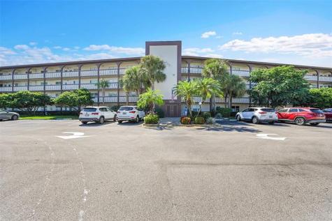 3203 Portofino Point Coconut Creek FL 33066